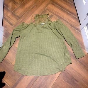 Lace cold shoulder Boutique top